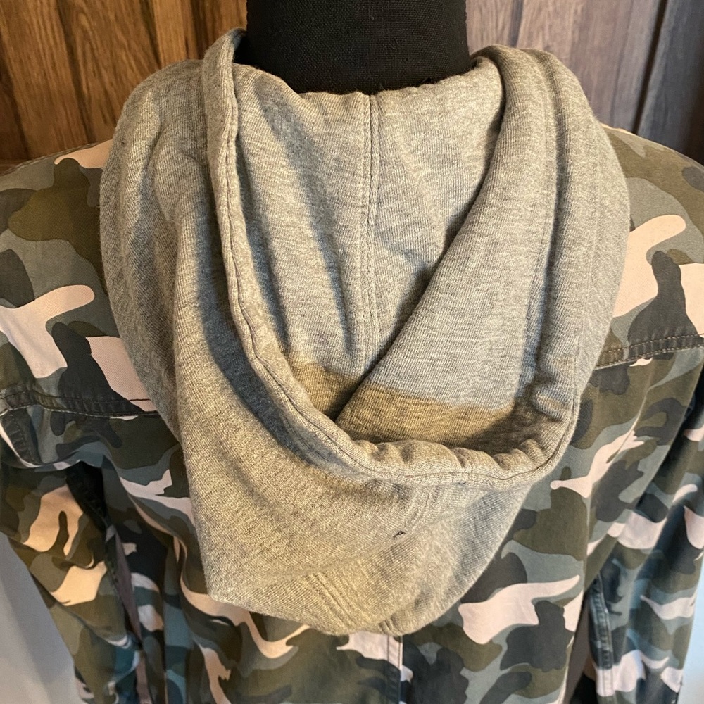 H&M CAMO JACKET HOODIE - Picture 6 of 12